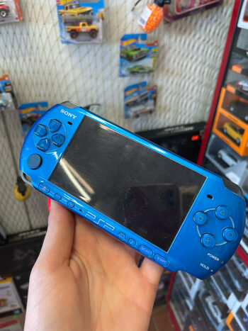 PSP 3003 Playstation Portable Blue melynos spalvos su 8GB kortele, atristas su zaidimais
