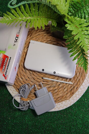 Nintendo 3DS XL + Caja