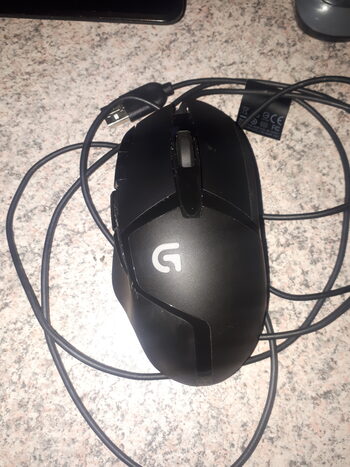 Logitech g402 gaming mouse