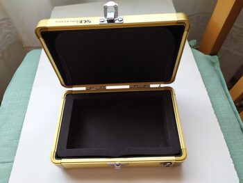 Get Caja metálica coleccionista The Legend of Zelda Phantom Hourglass