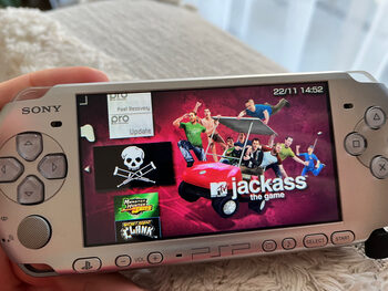 PSP 3004 MS atrišta + dėklas + originalūs žaidimai + dėžutė + 2 atminties kortelės