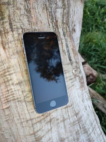 Apple iPhone 5s 16GB Space Gray