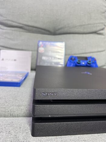 PlayStation 4 Pro + PS PLUS prenumeratas for sale