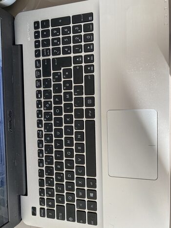 Asus R511L - 17" Intel Core i3-5010U - 2.1 Ghz - Ram 6 Go - DD 1 To avec puce graphique nvidia