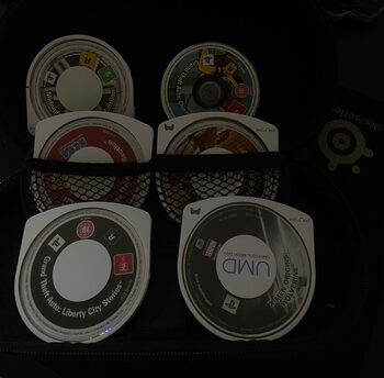 Redeem PSP 3004(atrištas)+ 8gb kortelė+dėklas+7 žaidimų diskai+pakrovėjas