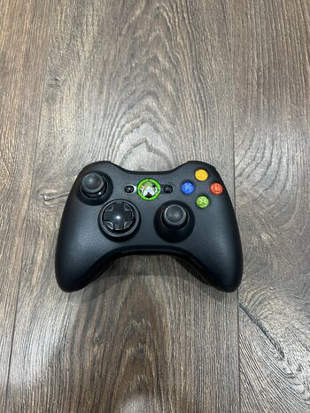 Xbox 360 pultelis juodas
