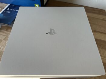 PlayStation 4 Pro, White, 1TB