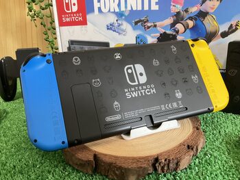 Nintendo Switch v2 IMPECABLE fortnite  for sale