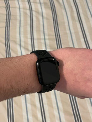Apple Watch Nike Series 7 GPS 41 mm Aluminium Noir Minuit avec Bracelet sport Anthracite