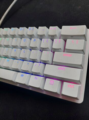 Get Razer huntsman mini white