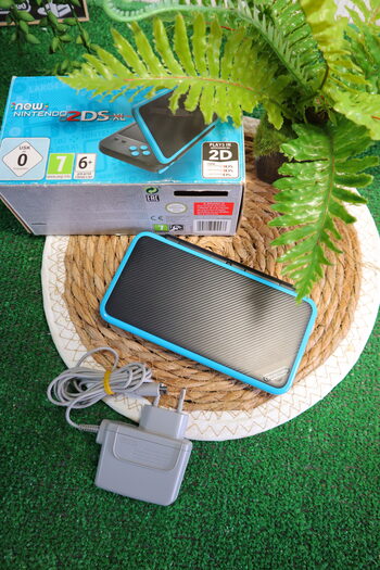 New Nintendo 2DS XL + Caja