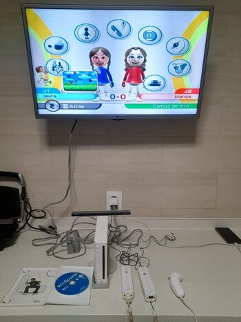 Videoconsola Nintendo wii completa+ 2 mandos + videojuego wii play y wii sport 