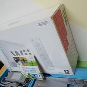 Redeem CONSOLA WII BLANCA COMPLETA EN CAJA