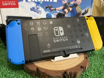 Nintendo Switch v2 IMPECABLE fortnite 