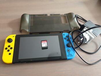 Nintendo Switch, Yellow & Blue, 32GB