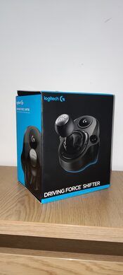 Logitech G29 vairas, pedalai bei pavarų svirtis