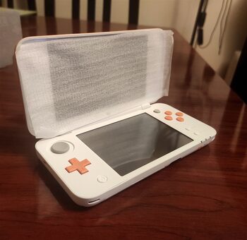 New Nintendo 2DS XL, Orange & White