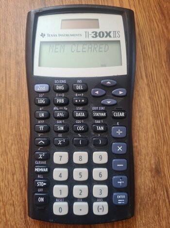 Texas Instruments TI-30X IIS skaičiuotuvas