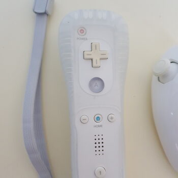 Get Mando WII original + Nunchuk WII original